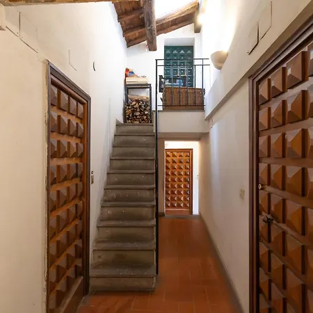 Campo De' Fiori Enchanting Attic Apartment *