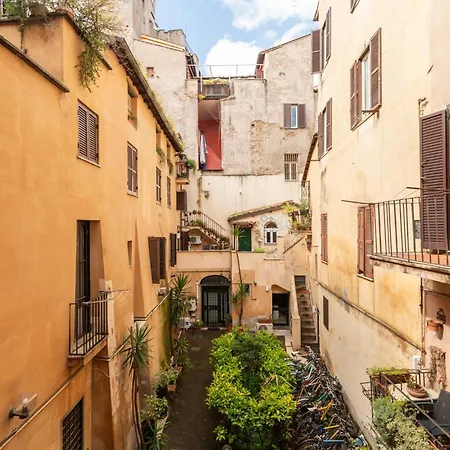 Apartment Campo De' Fiori Enchanting Attic
